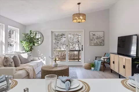 35 Ashumet Rd #9D, Mashpee, MA 02649