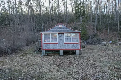 7 Chaffee Rd, Holland, MA 01521