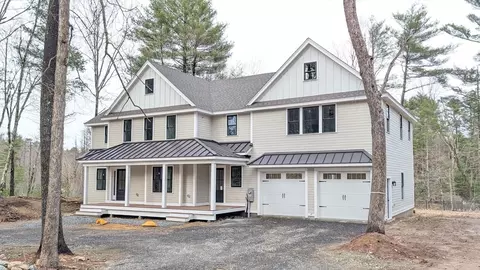 9 Betsy Ln, Rowley, MA 01969