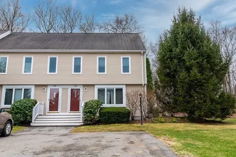 835 Mount Hope St #50, North Attleboro, MA 02760
