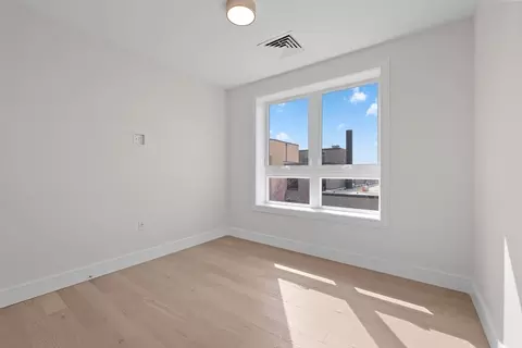 301 Border St #413, Boston, MA 02128 photo 11