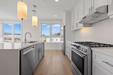 301 Border St #413, Boston, MA 02128 photo 4