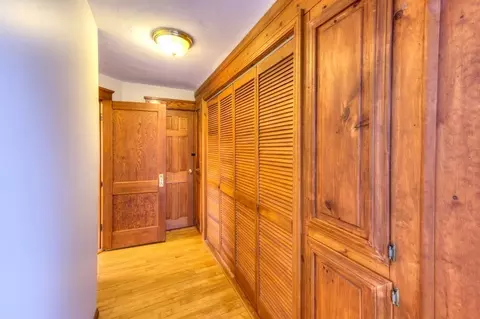 Entry Way - 4 Commonwealth Ave, Worcester, MA 01604 photo 2 of 2