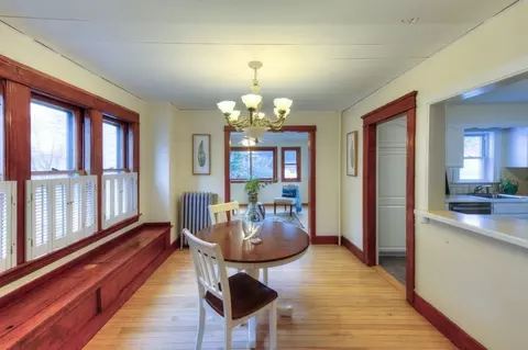 Dining - 4 Commonwealth Ave, Worcester, MA 01604 photo 2 of 4