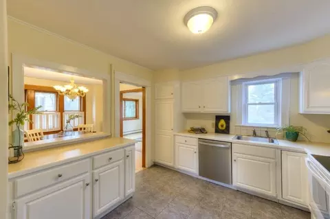Kitchen - 4 Commonwealth Ave, Worcester, MA 01604 photo 2 of 5