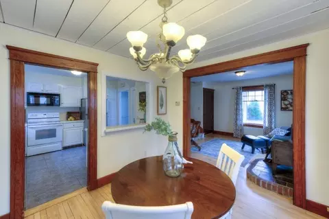 Dining - 4 Commonwealth Ave, Worcester, MA 01604 photo 4 of 4