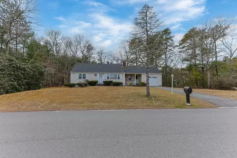 95 Anchor Ln, Cotuit, MA 02635 photo 9