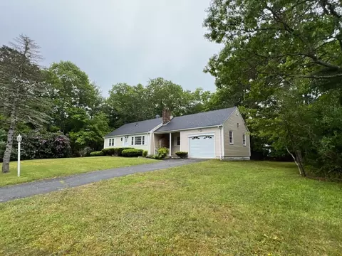 95 Anchor Ln, Cotuit, MA 02635 photo 3