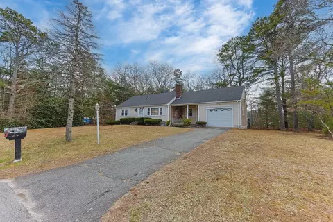 95 Anchor Ln, Cotuit, MA 02635 photo 8