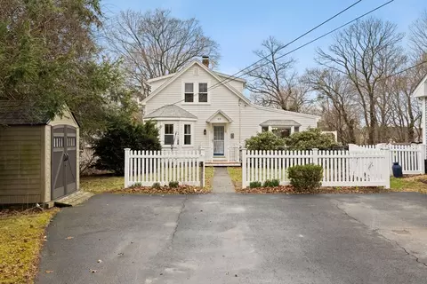 48 Grove St #48, Plainville, MA 02762