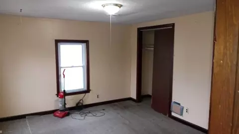 68 Ashley St, Springfield, MA 01105 photo 4