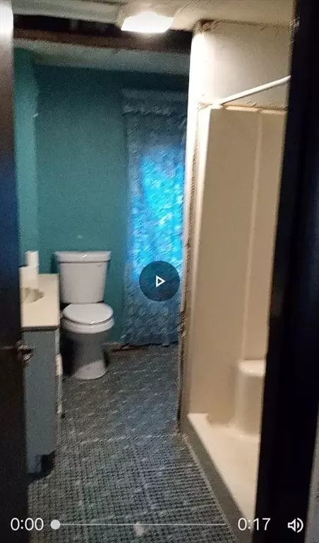 68 Ashley St, Springfield, MA 01105 photo 7