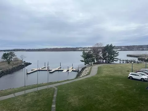 View/Area - 750 Davol St #122, Fall River, MA 02720 photo 4 of 4