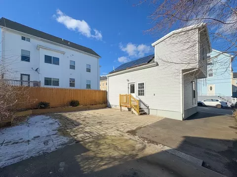 511 Bank St, Fall River, MA 02720 photo 3