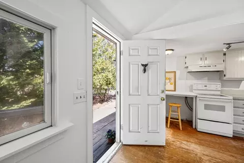 36 Shank Painter Rd UNIT 11, Provincetown, MA 02657