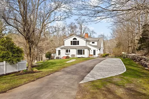 349 Summer St, Norwell, MA 02061