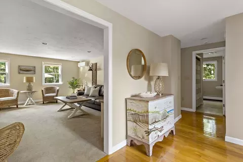 21 Eldridge St, Bourne, MA 02532 photo 4