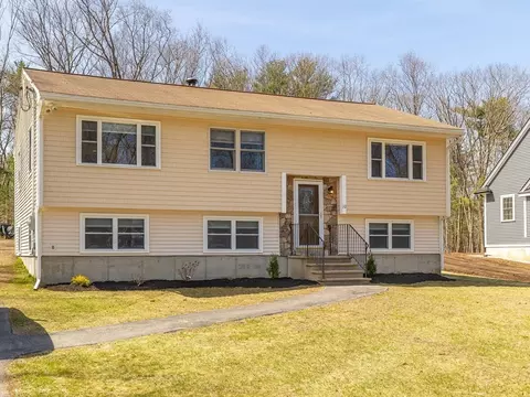 10 Memory Ln, Billerica, MA 01821