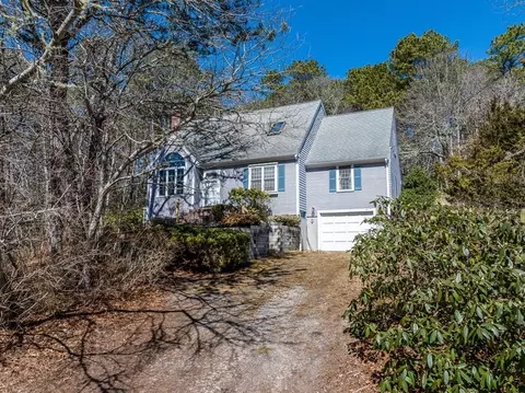 Exterior - 19 Mutiny Way, Mashpee, MA 02649 photo 1 of 4