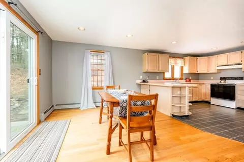 Dining - 19 Mutiny Way, Mashpee, MA 02649 photo 1 of 1