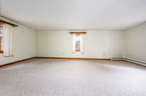 Living - 19 Mutiny Way, Mashpee, MA 02649 photo 4 of 6
