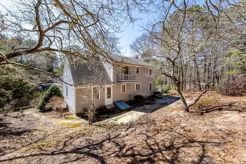 Exterior - 19 Mutiny Way, Mashpee, MA 02649 photo 2 of 4