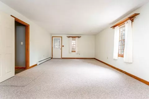 Living - 19 Mutiny Way, Mashpee, MA 02649 photo 5 of 6