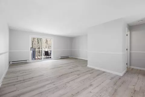 Living - 16 Key St #16, Millis, MA 02054 photo 3 of 7