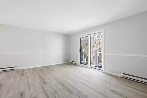 Living - 16 Key St #16, Millis, MA 02054 photo 5 of 7