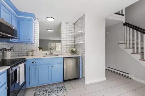 Kitchen - 16 Key St #16, Millis, MA 02054 photo 4 of 4
