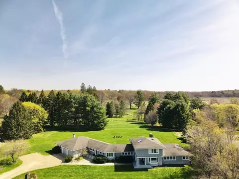 36 Moulton St, Hamilton, MA 01982