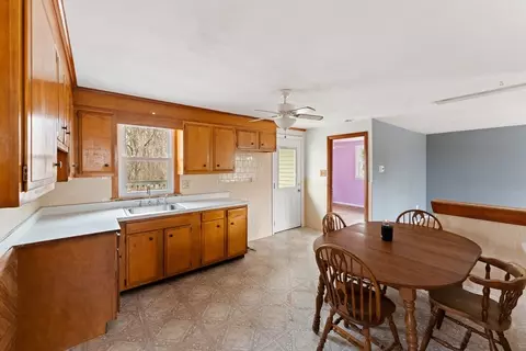 38 Orton St, Worcester, MA 01604 photo 10