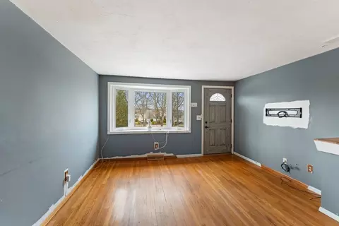 38 Orton St, Worcester, MA 01604 photo 5