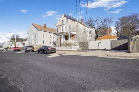 107 Danforth, Fall River, MA 02720 photo 2