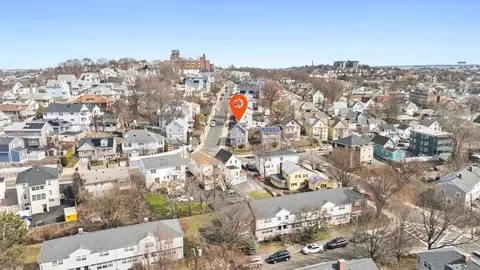 47 Woodlawn St, Everett, MA 02149 photo 3