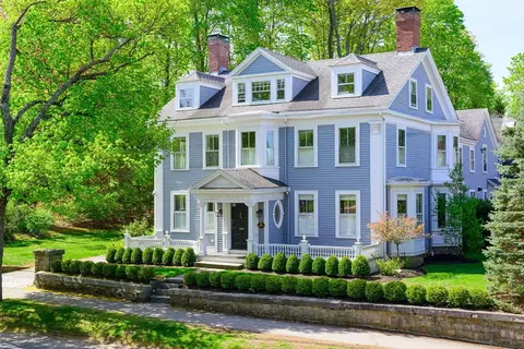 93 Main St, Hingham, MA 02043