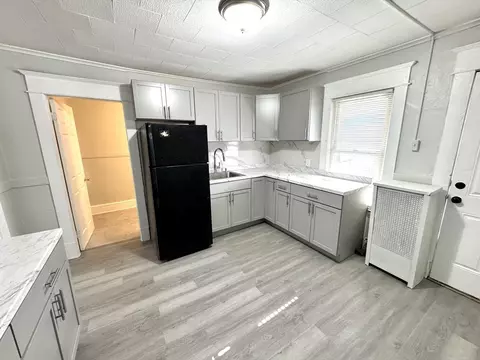580 Plainfield St, Springfield, MA 01107 photo 4