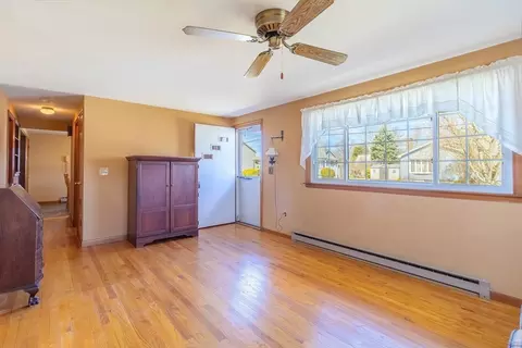 39 Polaski Ave, Chicopee, MA 01013 photo 12