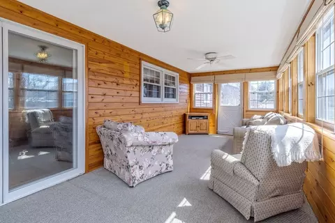 39 Polaski Ave, Chicopee, MA 01013 photo 9