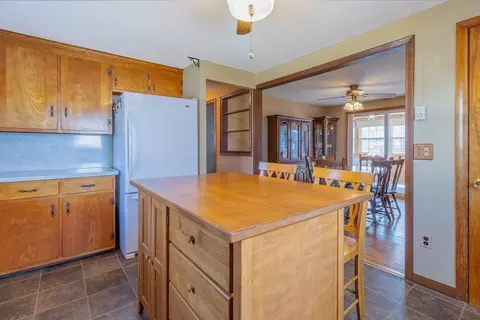 39 Polaski Ave, Chicopee, MA 01013 photo 5