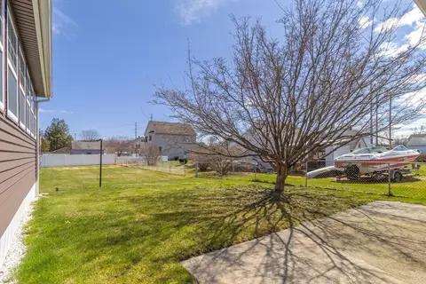 39 Polaski Ave, Chicopee, MA 01013 photo 24