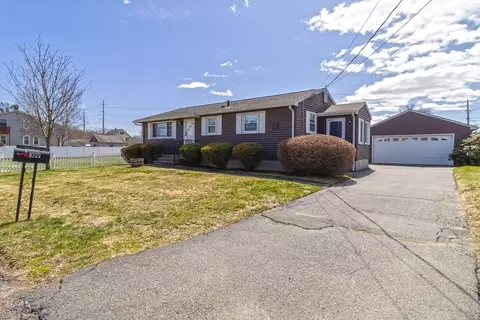 39 Polaski Ave, Chicopee, MA 01013 photo 2