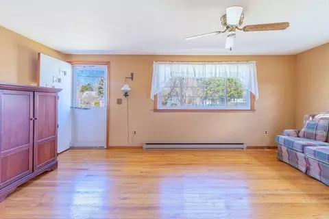 39 Polaski Ave, Chicopee, MA 01013 photo 14