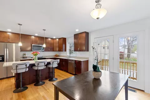 215 High St #10, Taunton, MA 02780