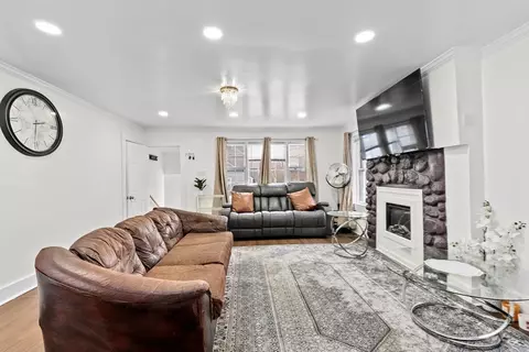 Living - 94 Main St, Acton, MA 01720 photo 2 of 2