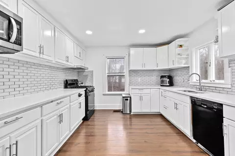 Kitchen - 94 Main St, Acton, MA 01720 photo 1 of 3
