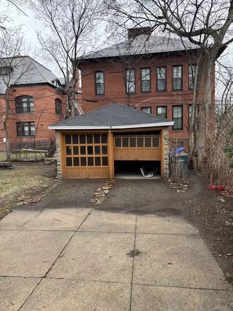 Other - 123 Buckingham St, Springfield, MA 01109 photo 2 of 2