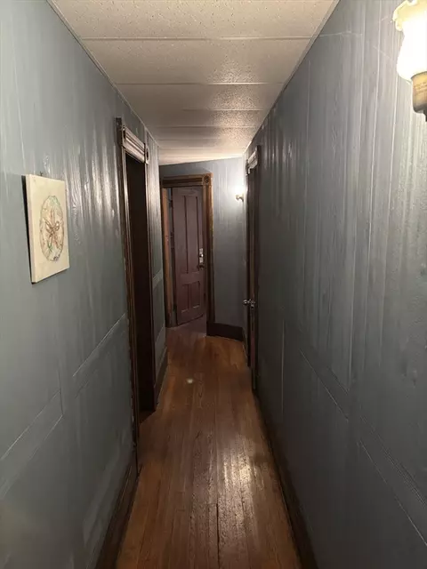Entry Way - 123 Buckingham St, Springfield, MA 01109 photo 2 of 2