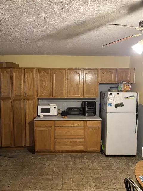 Kitchen - 123 Buckingham St, Springfield, MA 01109 photo 1 of 2
