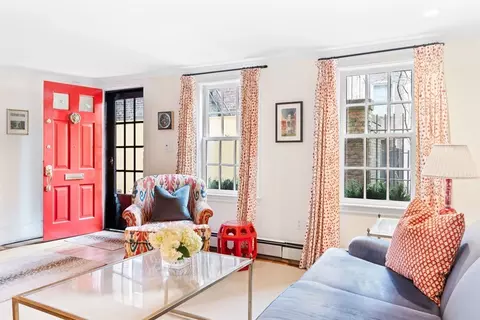 7 Smith Ct # A, Boston, MA 02114